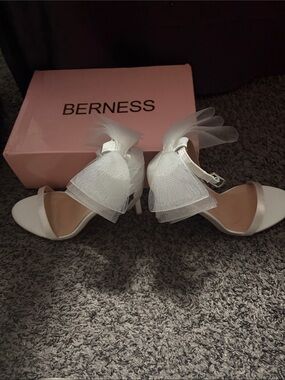 BERNESS White Tulle Bow Ankle-Strap Heels